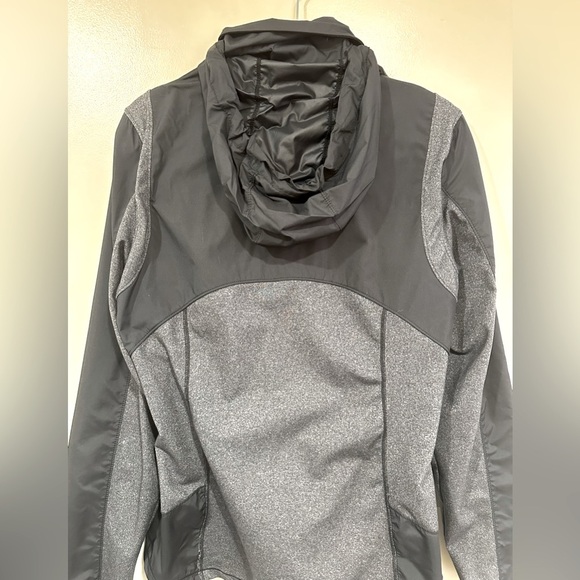 Women's Semi Rain Jacket - Picture 6 of 7